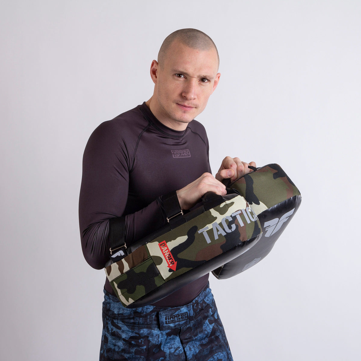 Bouclier de frappe thaï Fighter MAXI "Série tactique" Vert armée - F01602-TSG