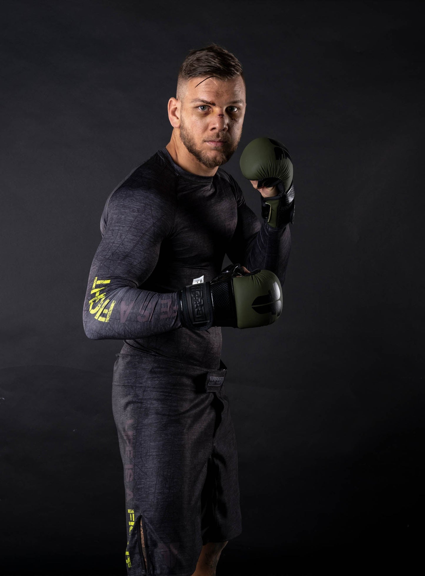 Short de combat MMA "La vie est un combat" gris - FSHM-12
