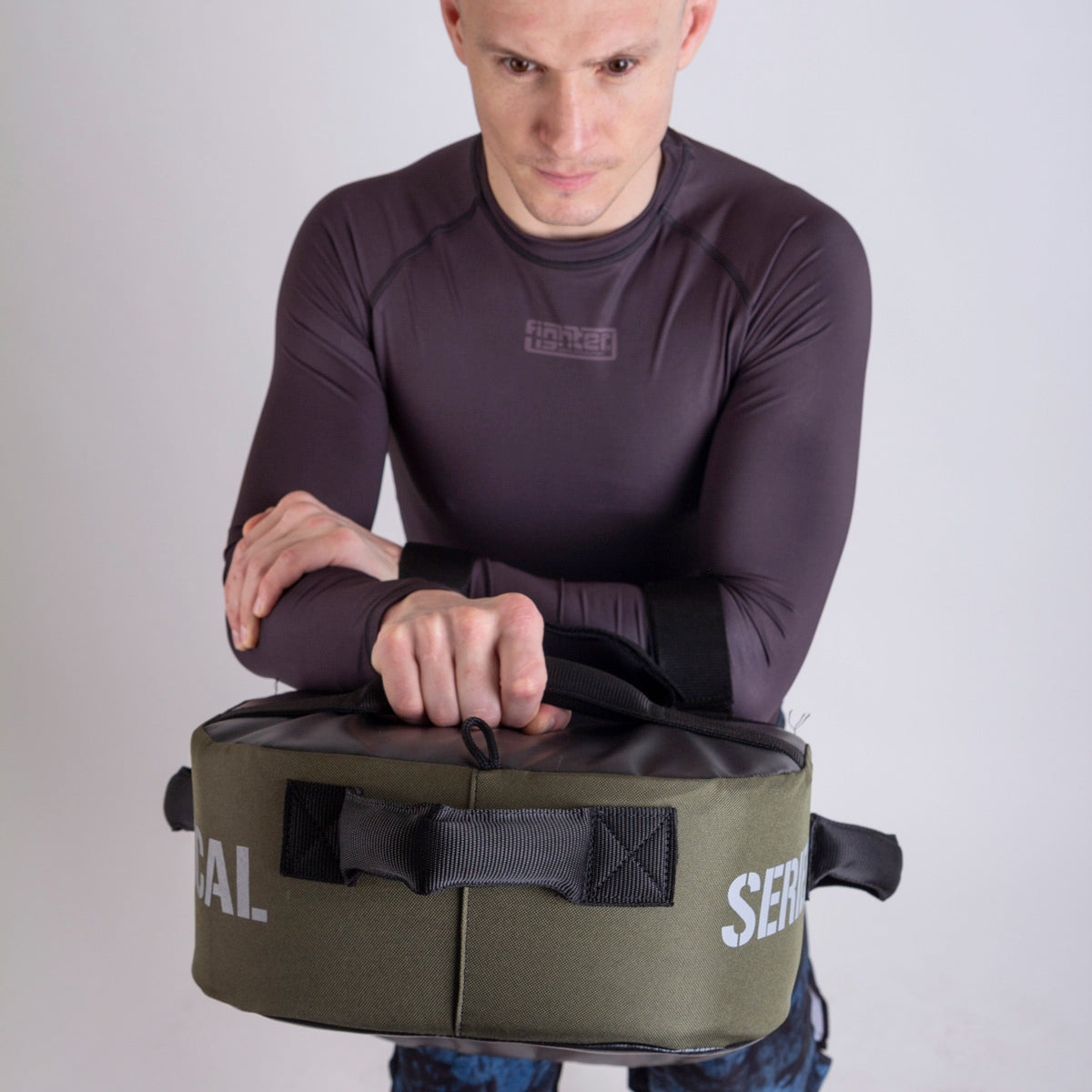 Bouclier de frappe Fighter MULTI GRIP "Série tactique" vert armée - FKSH-15