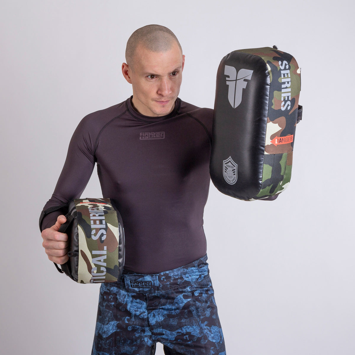 Bouclier de frappe thaï Fighter MAXI "Série tactique" Vert armée - F01602-TSG