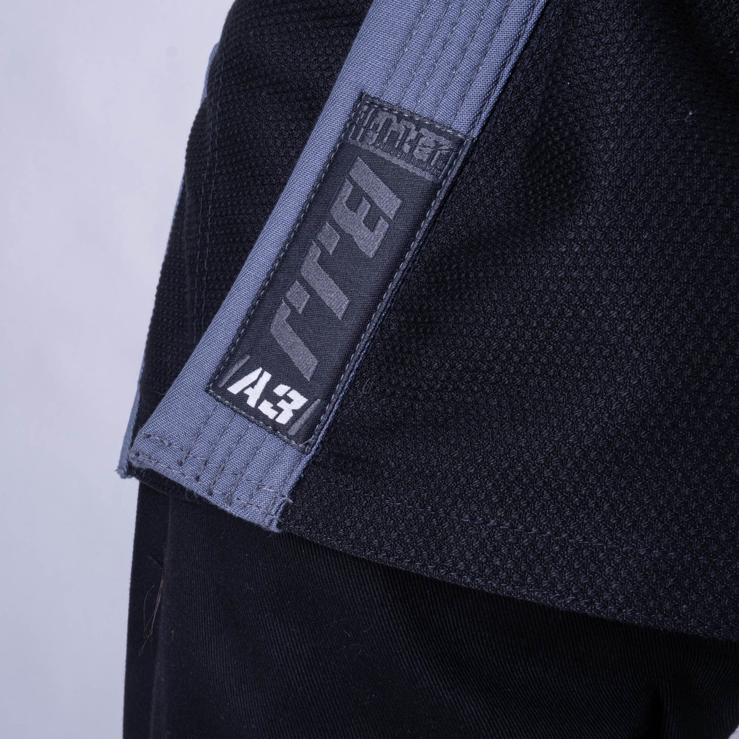 Kimono JJB Fighter noir - BJJU-0209