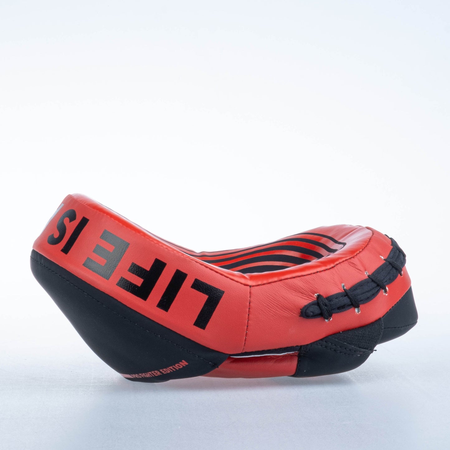 Petit Bouclier ovale Fighter Pro noir/rouge - FSMPR-002-RB