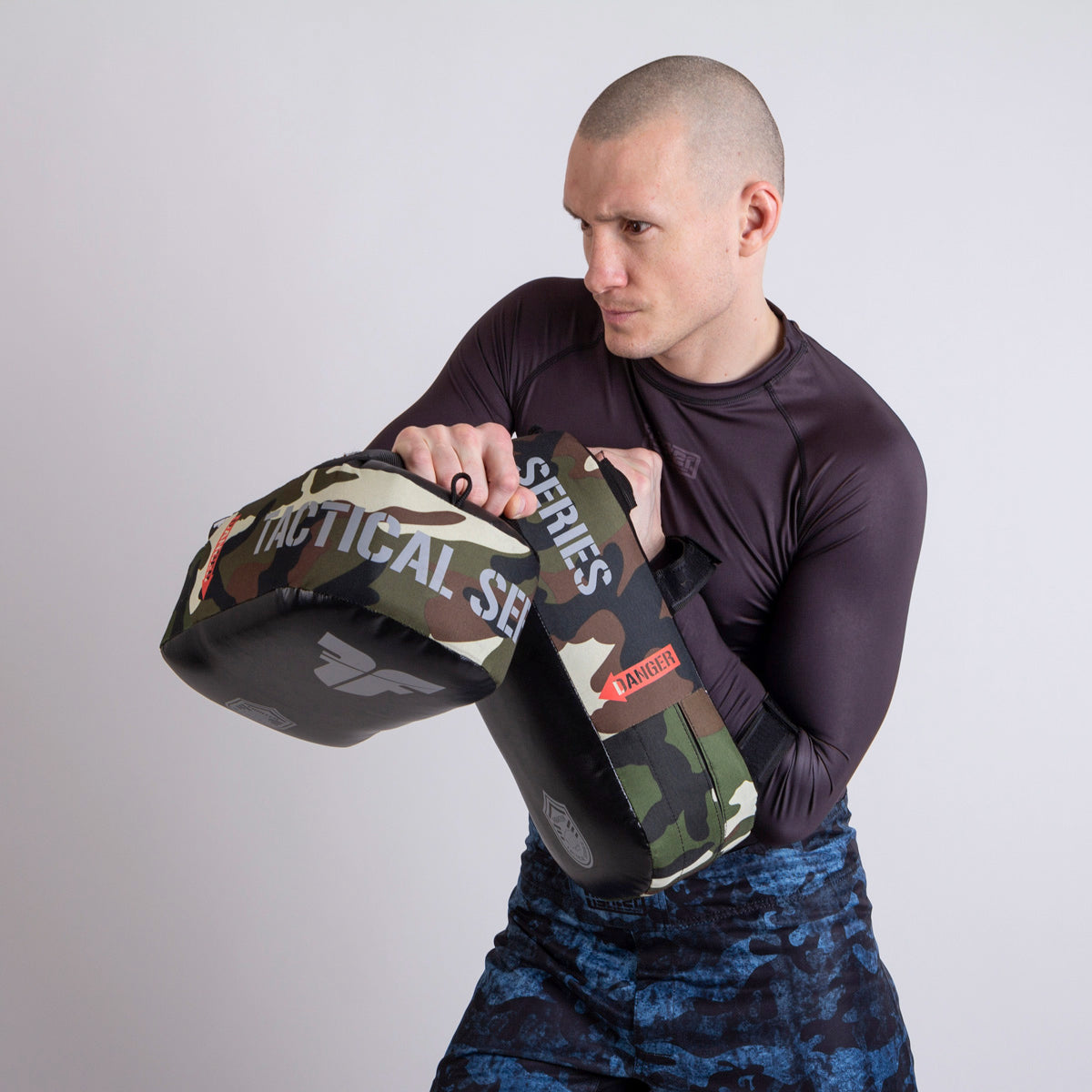 Bouclier de frappe thaï Fighter MAXI "Série tactique" Vert armée - F01602-TSG