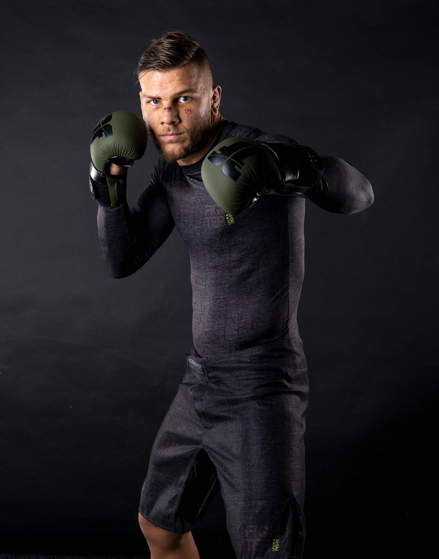 Short de combat MMA "La vie est un combat" gris - FSHM-12