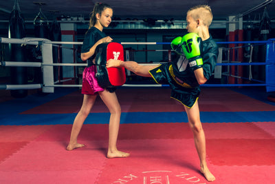 Bouclier de frappe Fighter KIDS rouge/noir - FKVB0002 - Fighter Sport